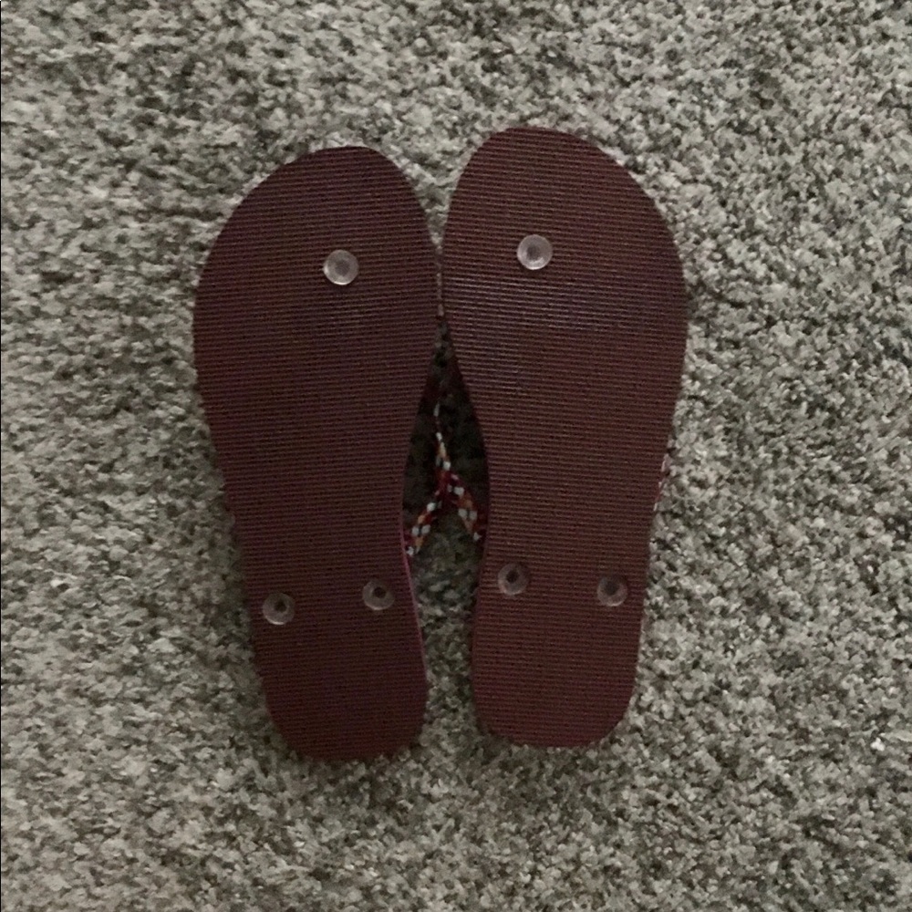 Vera Bradley flip flops - Picture 2 of 2